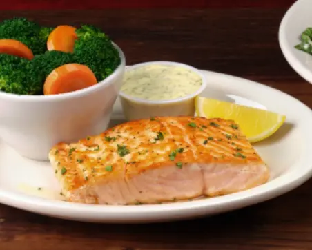 Grilled salmon with lemon pepper butter